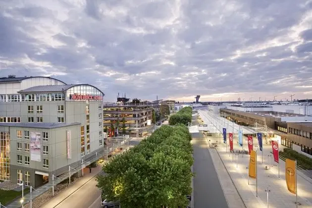 Mövenpick Hotel Nuernberg Airport