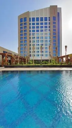 Mövenpick Hotel And Residences Riyadh - Havuz