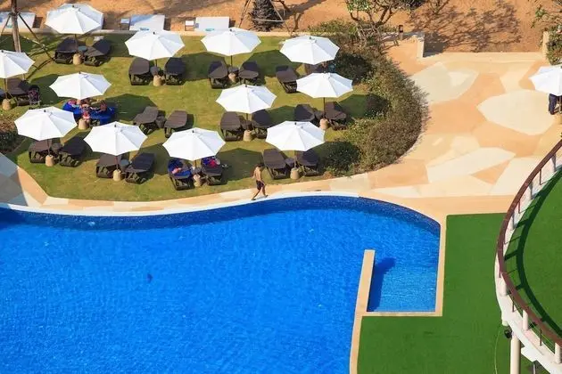 Mövenpick Siam Hotel Na Jomtien Pattaya - Havuz