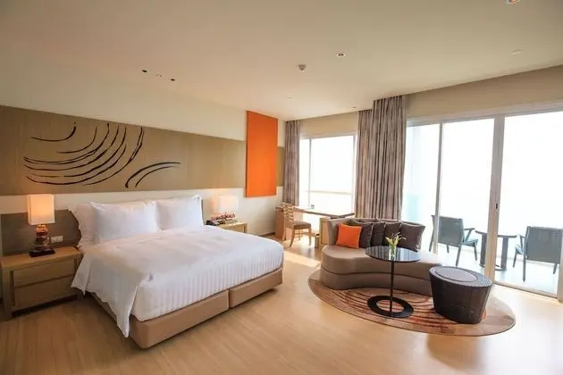 Mövenpick Siam Hotel Na Jomtien Pattaya - Oda