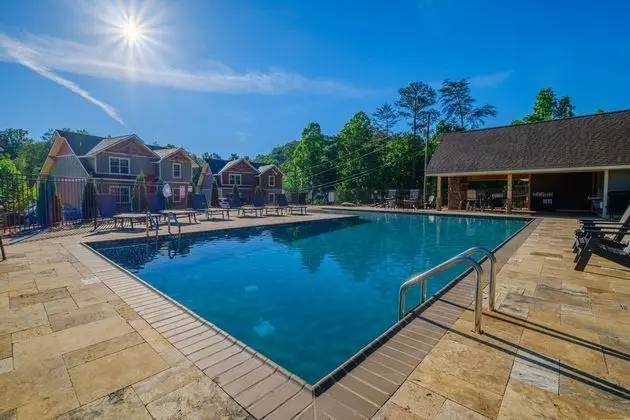 Movie DiveInn - Four Bedroom Chalet - Havuz