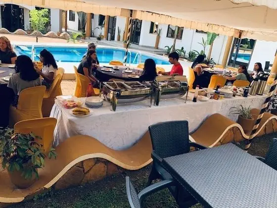 Mowicribs Hotel & Spa