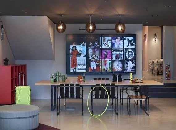 Moxy Athens City, a Marriott Hotel - Lobi