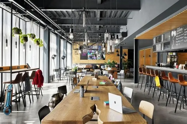 Moxy Bristol, a Marriott Hotel - Lobi