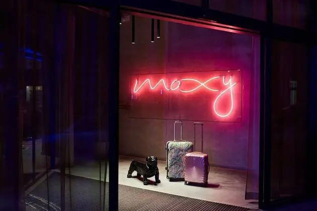 Moxy Brussels City Center, a Marriott Hotel - Dış Mekan