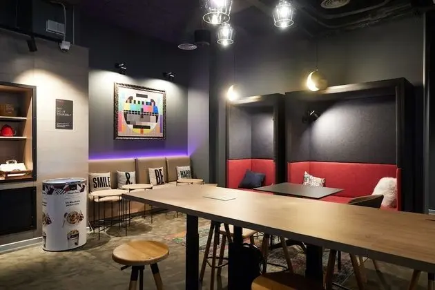 Moxy Bucharest Old Town - Yerinde Yemek