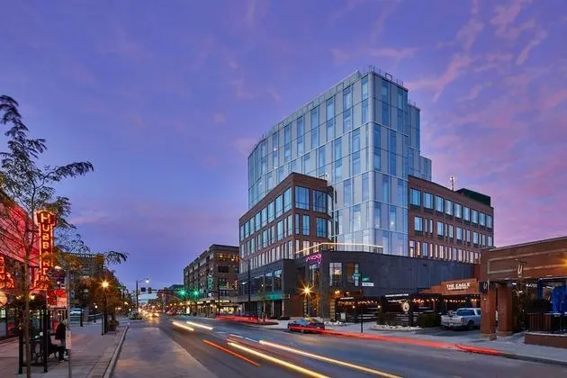 Moxy Columbus Short North, a Marriott Hotel