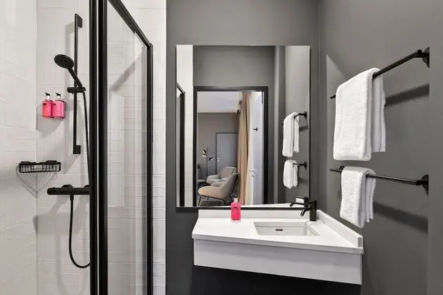 Moxy Duesseldorf City, a Marriott Hotel - Banyo Tipleri