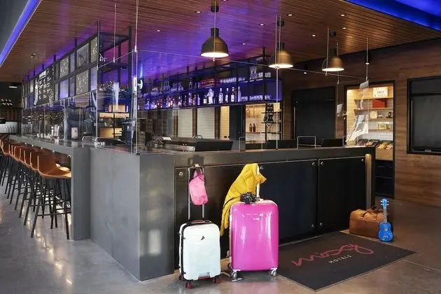 Moxy Edinburgh Fountainbridge, a Marriott Hotel - Lobi
