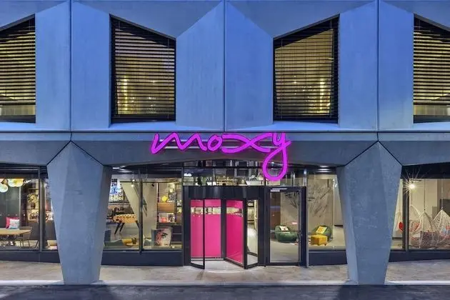 Moxy Lausanne City, a Marriott Hotel - Dış Mekan