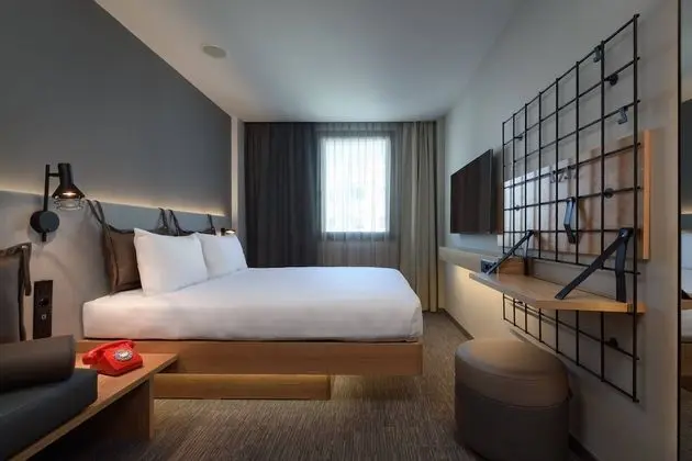 Moxy Lisbon City, a Marriott Hotel - Oda