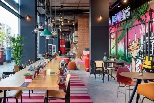 Moxy Lisbon City, a Marriott Hotel - Yerinde Yemek