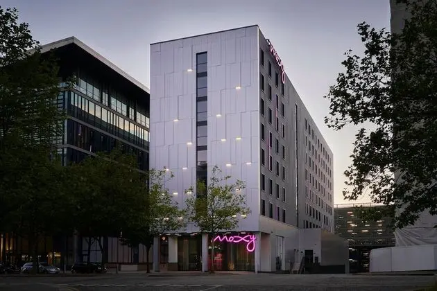 Moxy Milton Keynes, a Marriott Hotel - Dış Mekan