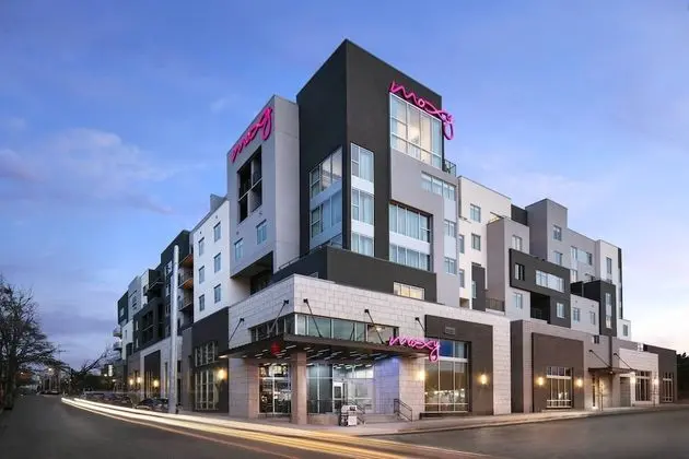 Moxy Nashville Vanderbilt Area, a Marriott Hotel