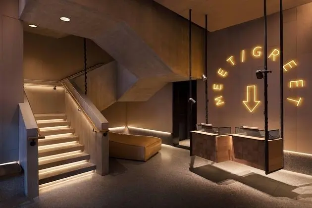 Moxy NYC Chelsea, a Marriott Hotel - Lobi