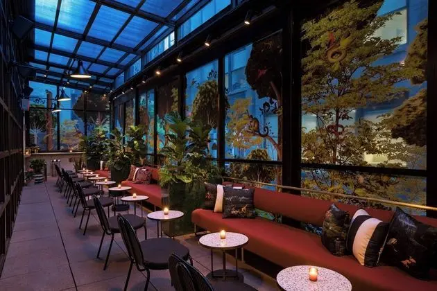 Moxy NYC Chelsea, a Marriott Hotel - Lobi