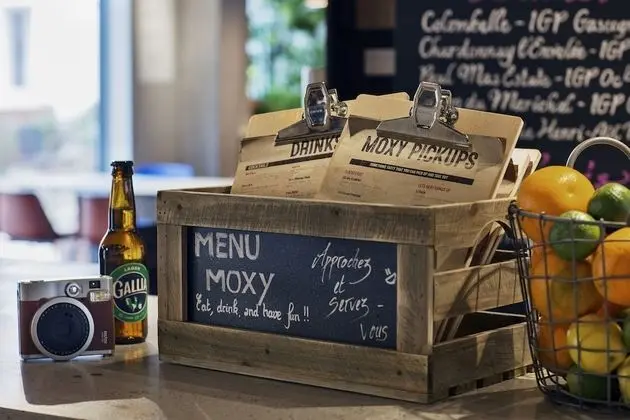 Moxy Paris Bastille France, a Marriott Hotel - Yerinde Yemek