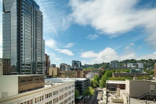 Moxy Portland Downtown, a Marriott Hotel