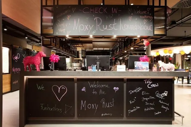 MOXY Rust, a Marriott Hotel - Lobi