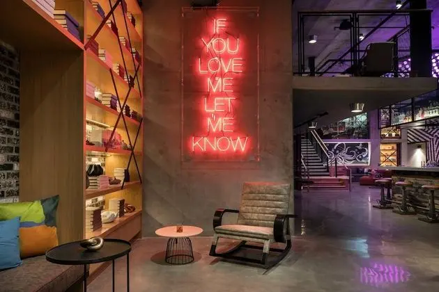 Moxy San Diego Downtown/Gaslamp Quarter, a Marriott Hotel - Lobi
