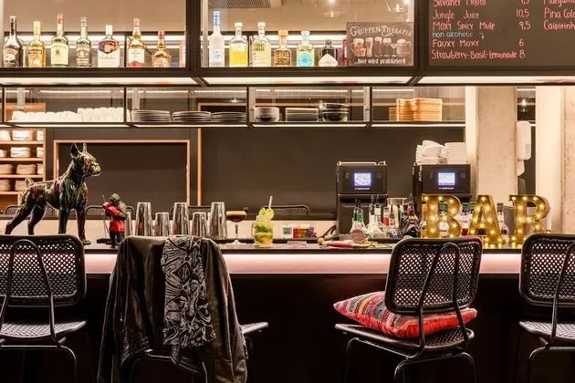 Moxy Wuerzburg, a Marriott Hotel - Yerinde Yemek