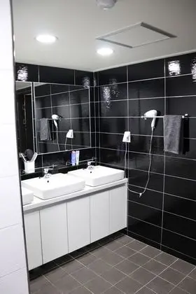 MOZZI HOSTEL