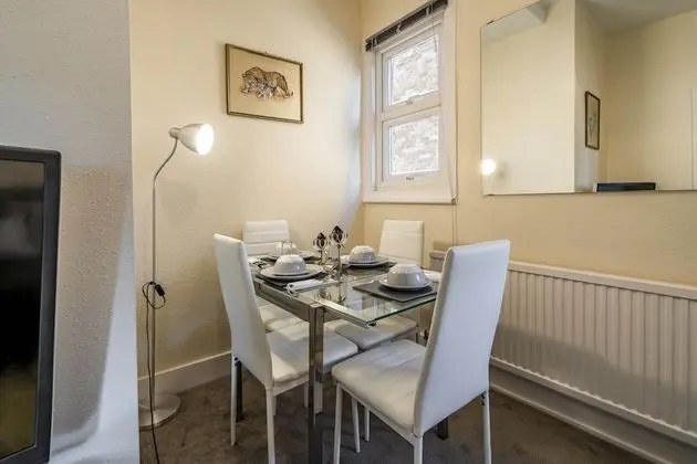 MPL Apartments - Malden Road Serviced Accommodation - Yerinde Yemek