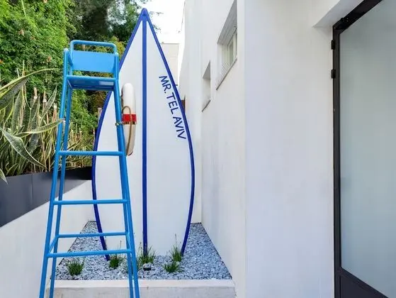 Mr. Ben Yehuda - By TLV2GO - Lobi