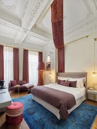 Mr CAS Hotels