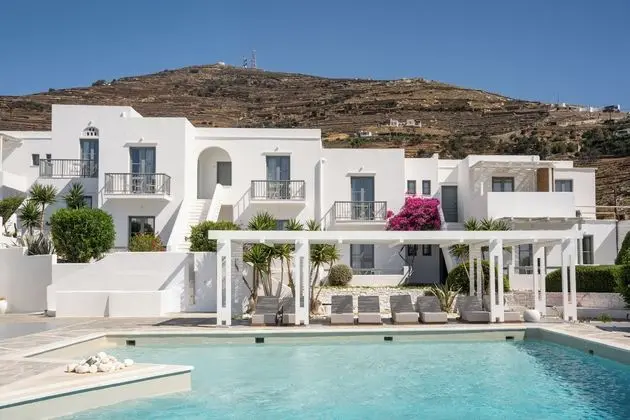 Mr & Mrs White Tinos - Havuz