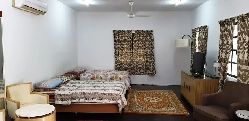 Mri Homestay Sg Buloh - Studio Unit With Chargeable Private Pool - Mülk Olanakları