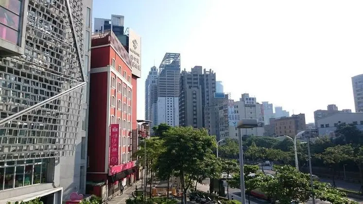 Mrt Hotel