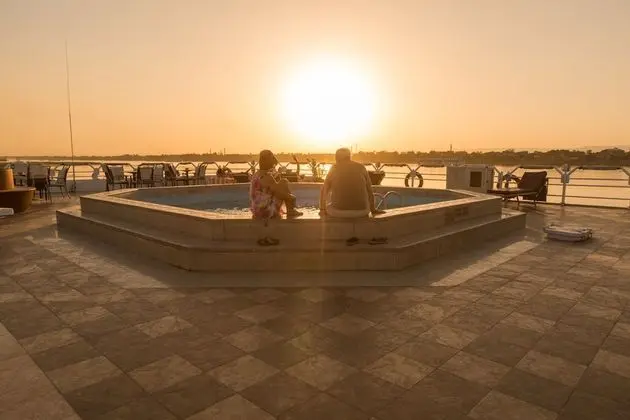 MS Nile Azur, Luxor-Luxor 7 Nts Cruise Sat-Sat - Havuz