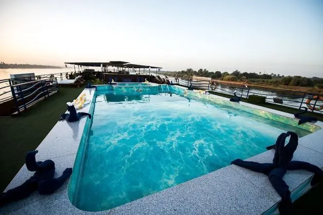 MS Royal La Terrasse Luxor-Aswan 7 Night Cruise Thur-Thur - Havuz