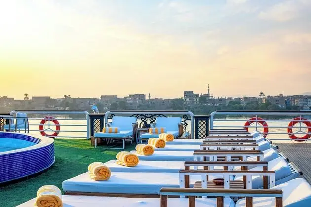 MS Sonesta St George Nile Cruise - Aswan Luxor 3 Nights Friday - Havuz