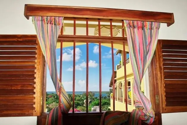 Msafini MangoTop Roof Hotel - Oda