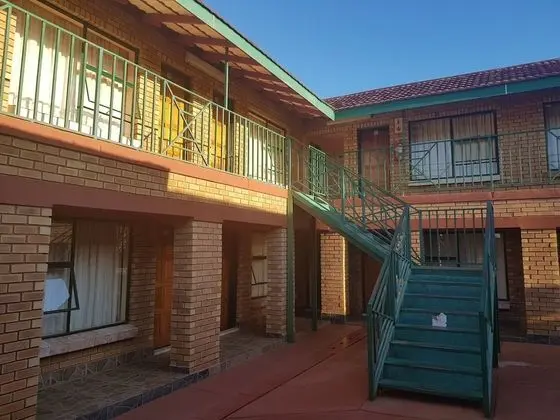 Msawawa Lodge & Pub