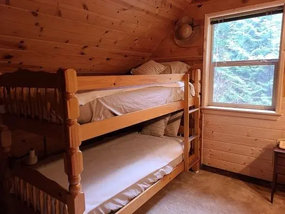 Mt Baker Lodging Cabin 11 - LOG CABIN, SLEEPS 7! by MBL - Oda