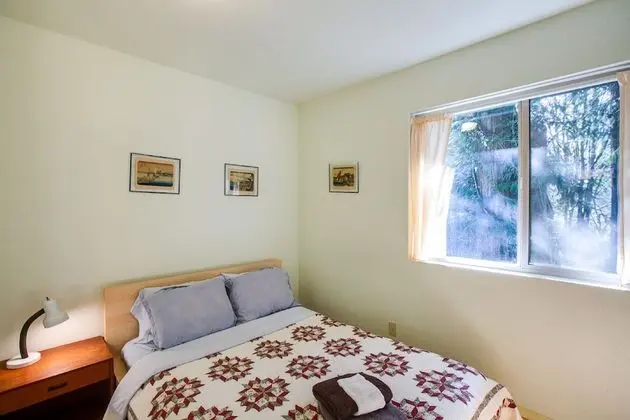 Mt. Baker Lodging Cabin 19 – WiFi, Pets OK, Sleeps 10! by MBL