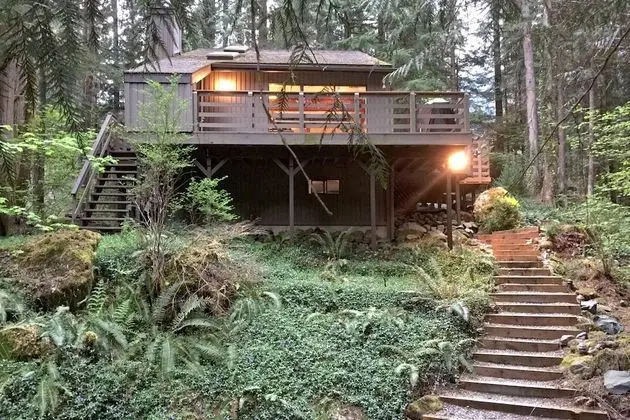 Mt Baker Lodging Cabin 26 - HOT TUB, WIFI, SLEEPS-8!, by MBL