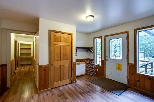 Mt. Baker Lodging Cabin 3 – 12 BDRM, Sleeps 26! by MBL - Lobi