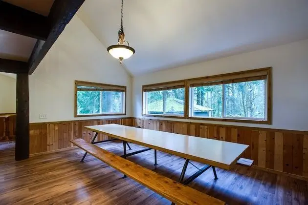 Mt. Baker Lodging Cabin 3 – 12 BDRM, Sleeps 26! by MBL - Yerinde Yemek