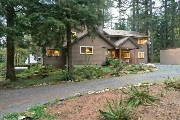 Mt Baker Lodging Cabin 3 Sleeps 26