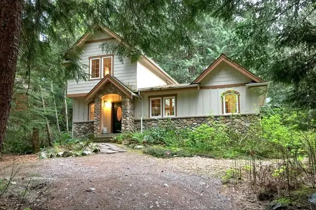 Mt. Baker Lodging Cabin 34 – Hot Tub, WiFi, Sleeps 8! by MBL