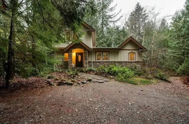 Mt. Baker Lodging Cabin 34 – Hot Tub, WiFi, Sleeps 8! by MBL - Dış Mekan