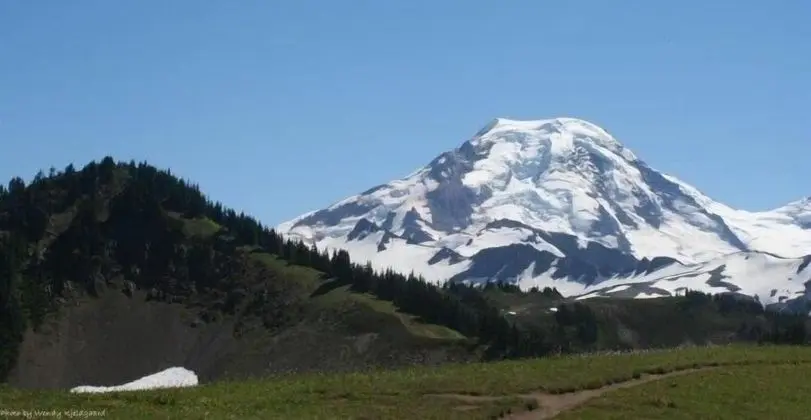 Mt. Baker Lodging Cabin 34 – Hot Tub, WiFi, Sleeps 8! by MBL - Genel