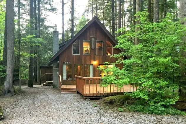 Mt. Baker Lodging Cabin 35 – A/C, Pets OK, Sleeps 6! by MBL