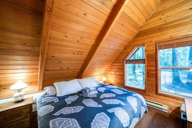 Mt. Baker Lodging Cabin 35 – A/C, Pets OK, Sleeps 6! by MBL - Oda