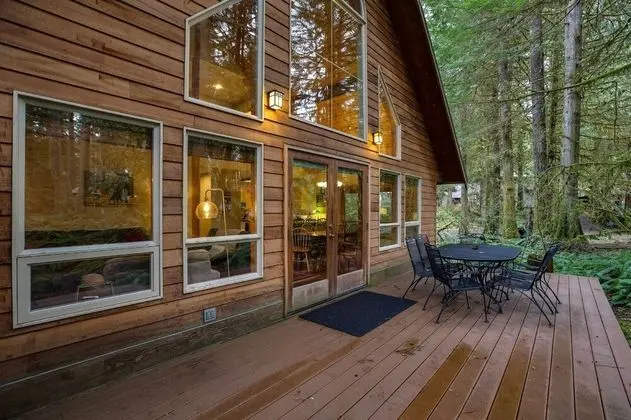 Mt Baker Lodging Cabin 40 - HOT TUB, PETS, SLEEPS 8! by MBL - Dış Mekan