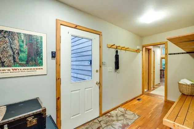 Mt Baker Lodging Cabin 40 - HOT TUB, PETS, SLEEPS 8! by MBL - Lobi